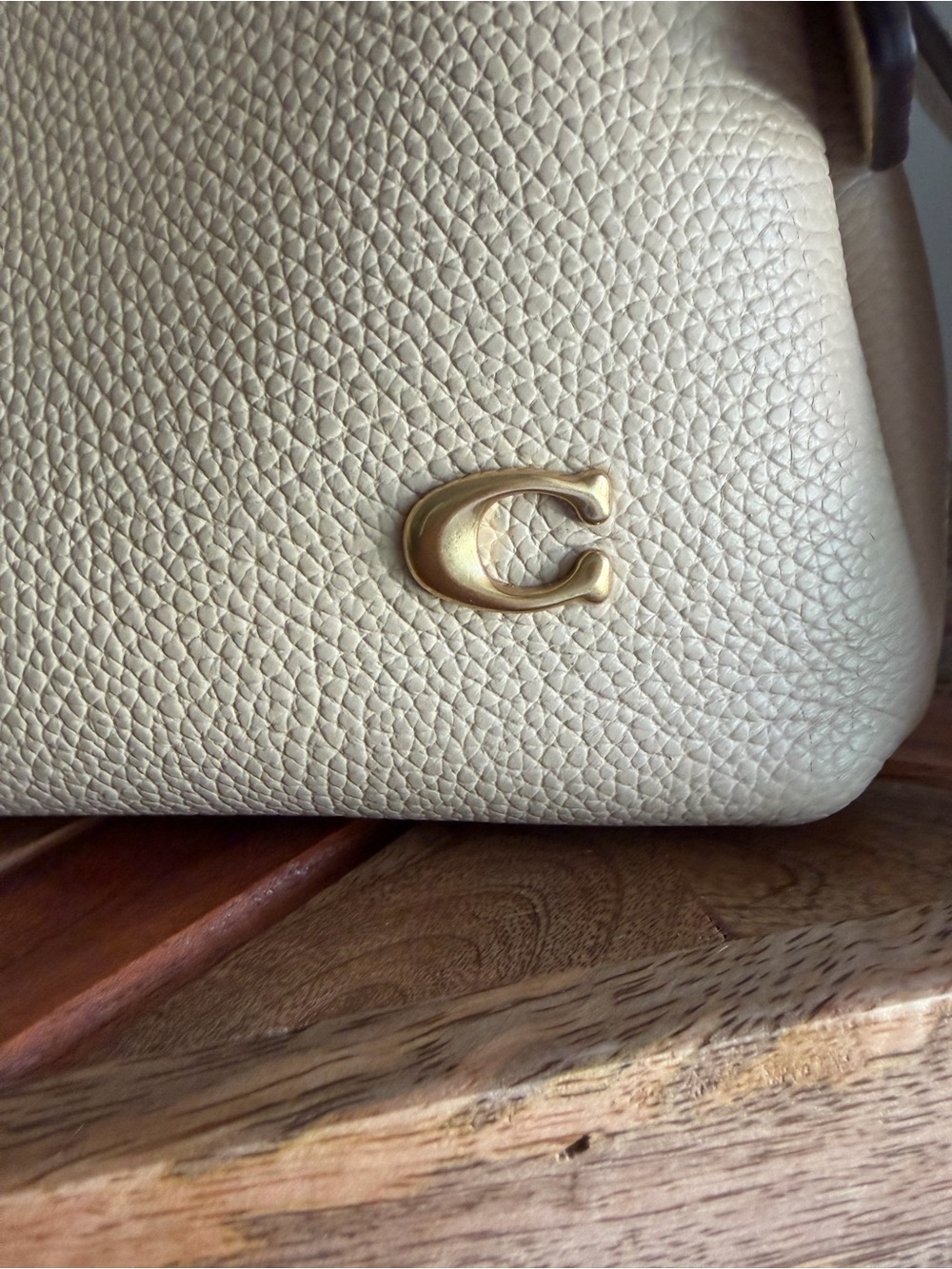 Coach Lana 23 Pebbled Leather Cream Shoulder Bag with Removable Strap - Picture 7 of 9